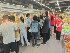 场示范若何查看食物出产日期和保质期